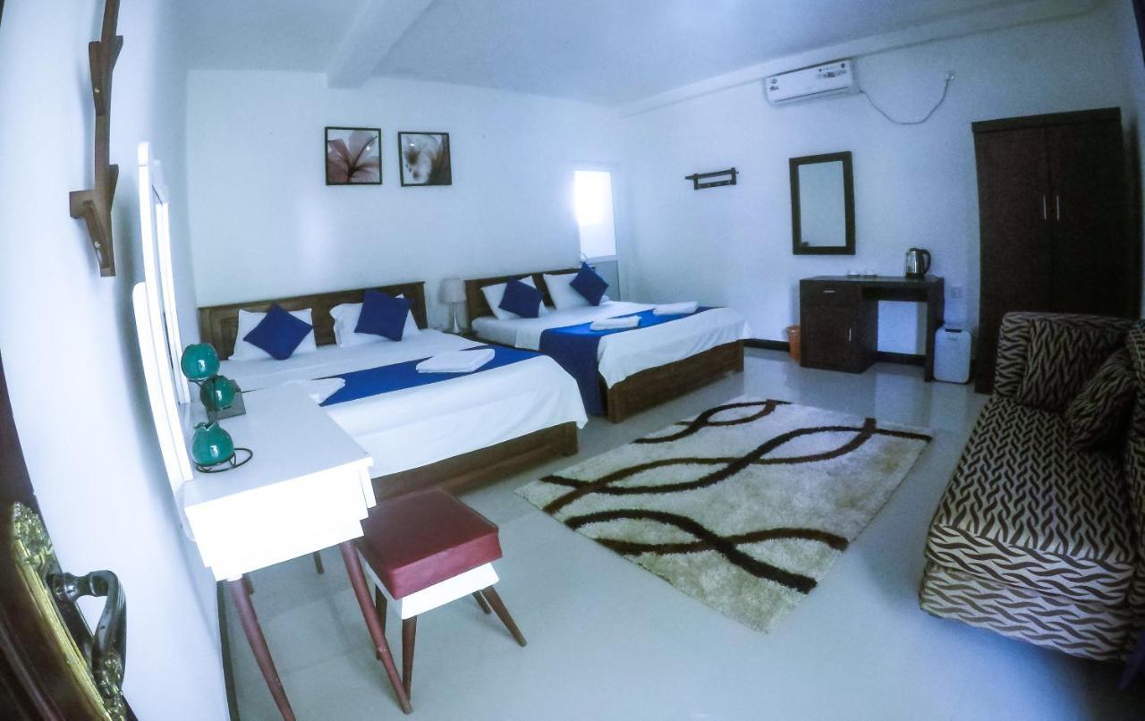 Mirissa Blue Whale Holiday Hotel Exterior foto