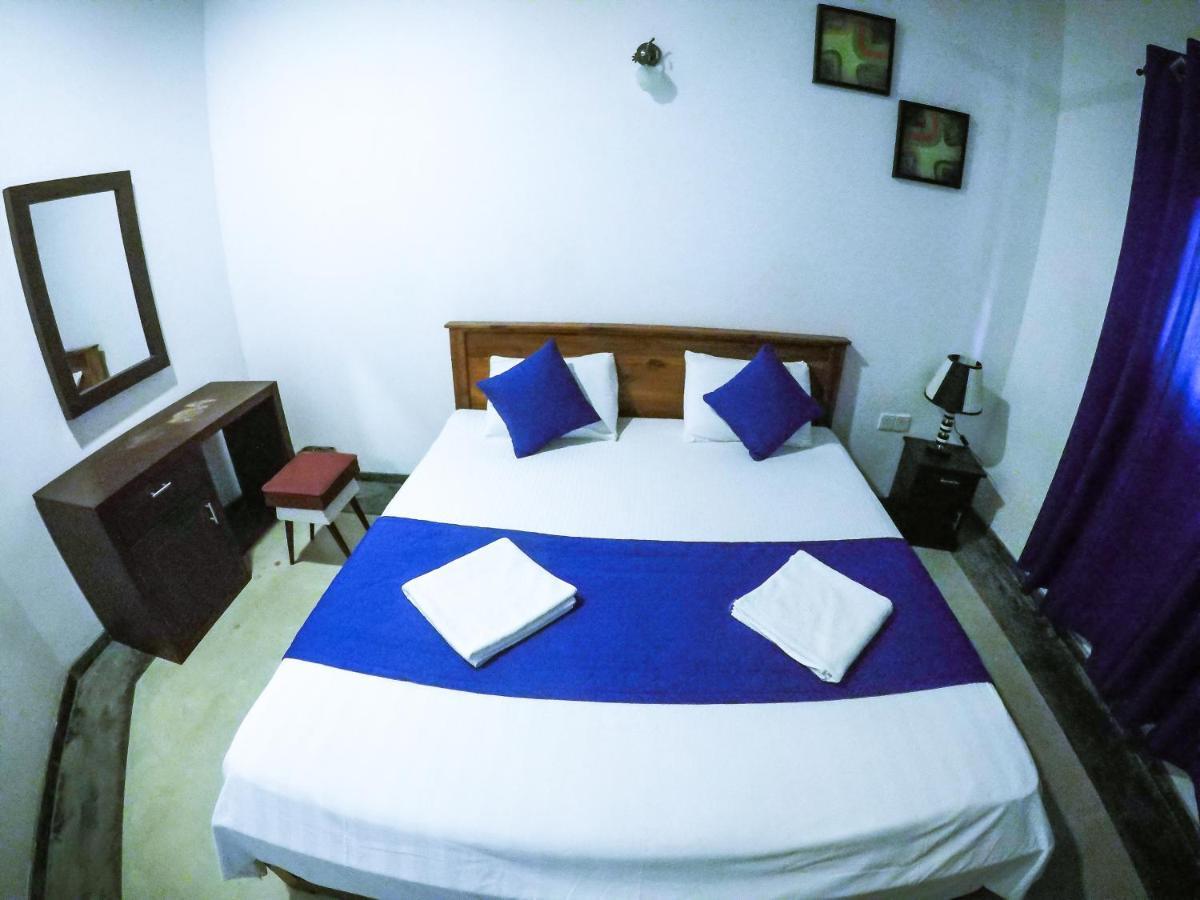 Mirissa Blue Whale Holiday Hotel Exterior foto