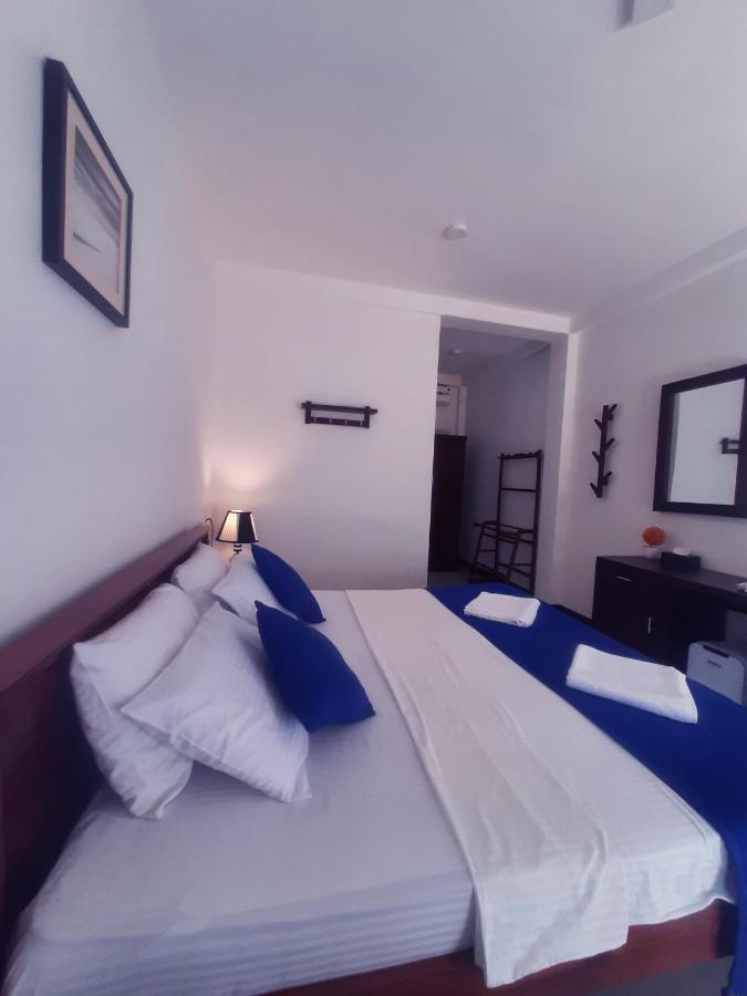Mirissa Blue Whale Holiday Hotel Exterior foto